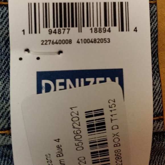 DENIZEN Levi's® Women's High-Rise 3" Jean Shorts 4 W27 - Picture 9 of 9